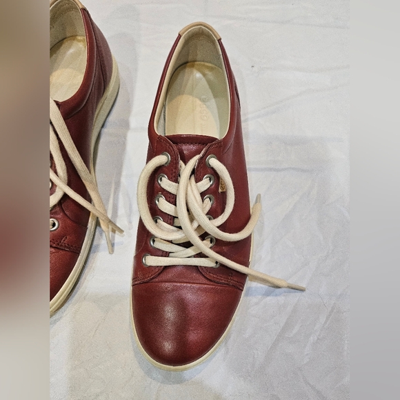 ECCO Soft 9 Brick Red Leather Lace up Sneakers Danish Design - Picture 2 of 7